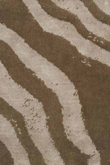 Mountain - Yama 山 Rug by Louise Carrier