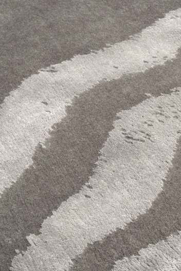 Mountain - Yama 山 Rug by Louise Carrier